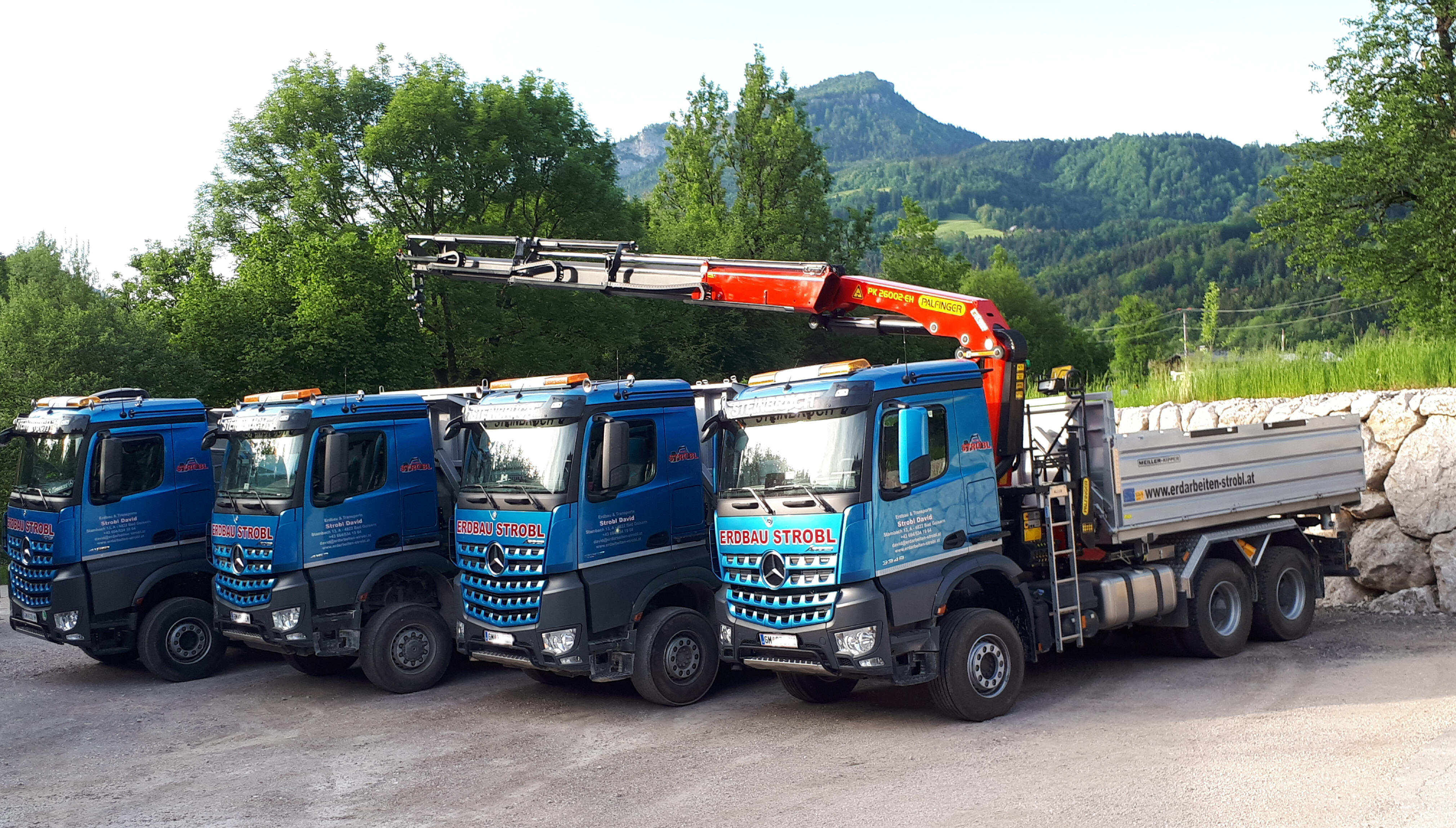 4x mercedes lkw - fa. strobl david - erdbau und transporte - bad goisern - seitlich